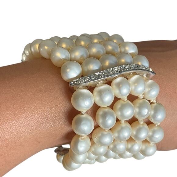 Elegant Multi-Strand Pearl & Rhinestone Bracelet Statement Cuff Old Money Ivory - Picture 2 of 9